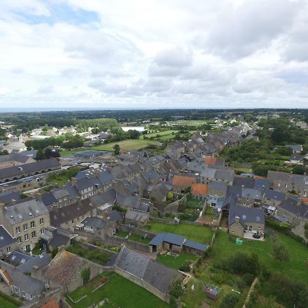 La Tourelle En Normandie Saint-Pierre-Eglise Exterior photo